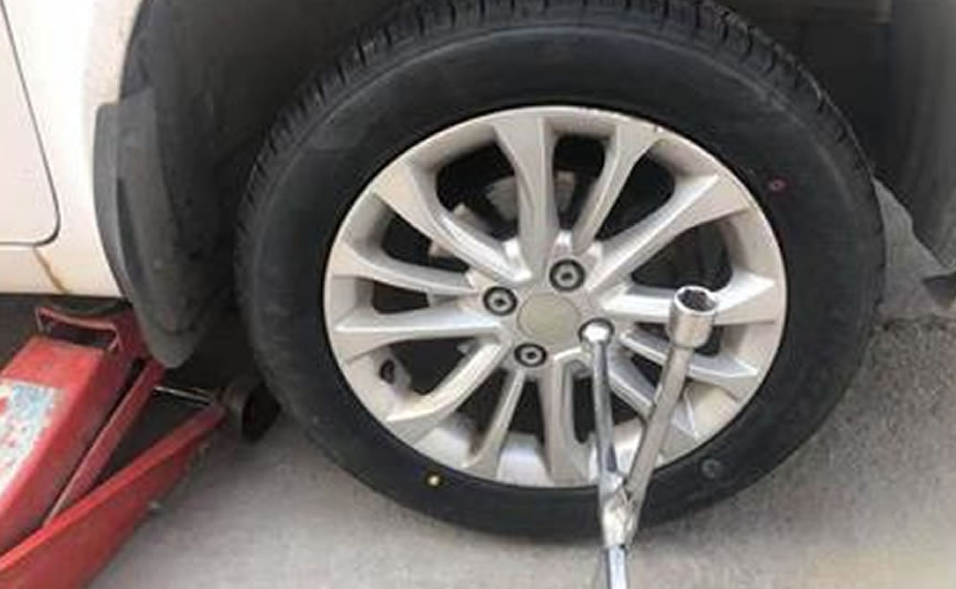 贵阳汽车流动补胎换胎